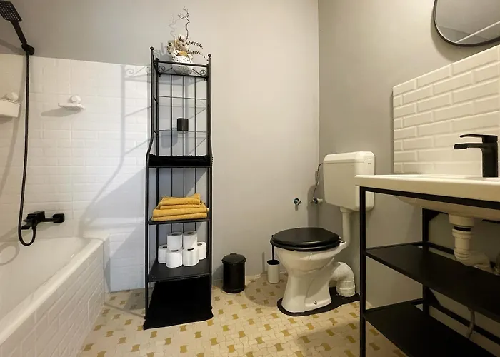 Apartament Charming In The Heart Of *