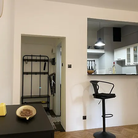 Charming In The Heart Of Apartment Bukarest