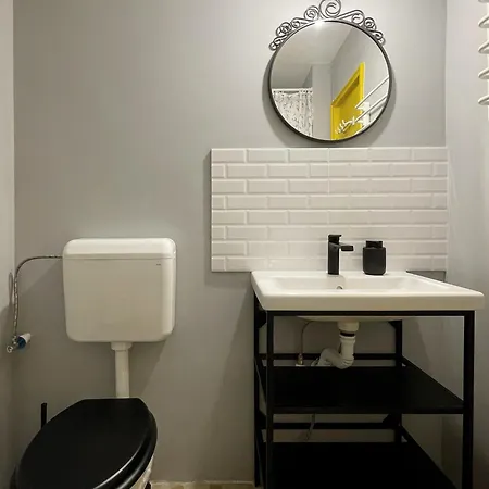 Apartment Charming In The Heart Of Bukarest