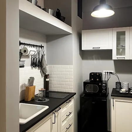 Charming In The Heart Of Bükreş