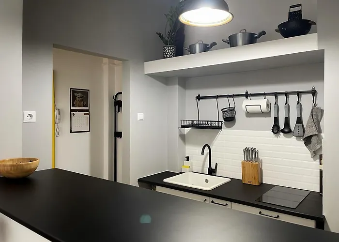 Charming In The Heart Of بوخارست